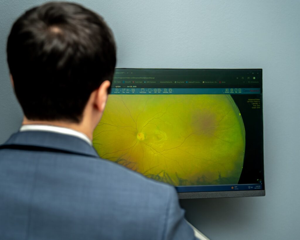 Joshua S. Agranat, M.D., is a distinguished retina specialist based in Wisconsin.